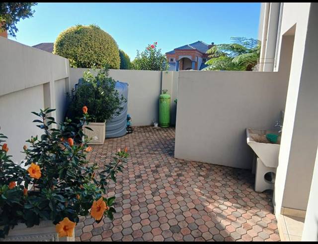 3 BEDROOM HOUSE FOR SALE IN MIDLANDS ESTATE
